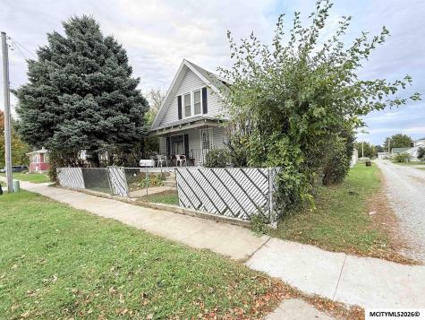 1533 N Jefferson Avenue Mason City IA 50401