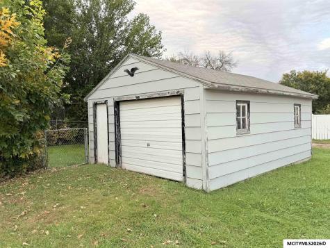 1533 N Jefferson Avenue Mason City IA 50401
