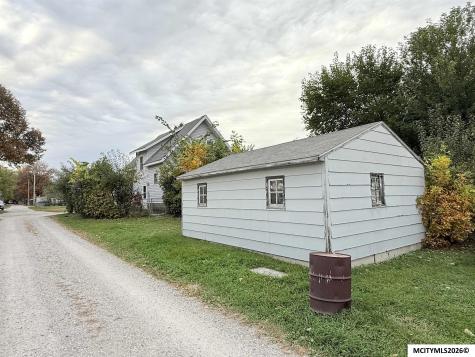 1533 N Jefferson Avenue Mason City IA 50401
