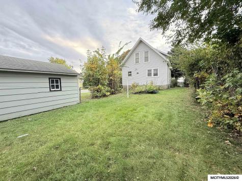 1533 N Jefferson Avenue Mason City IA 50401