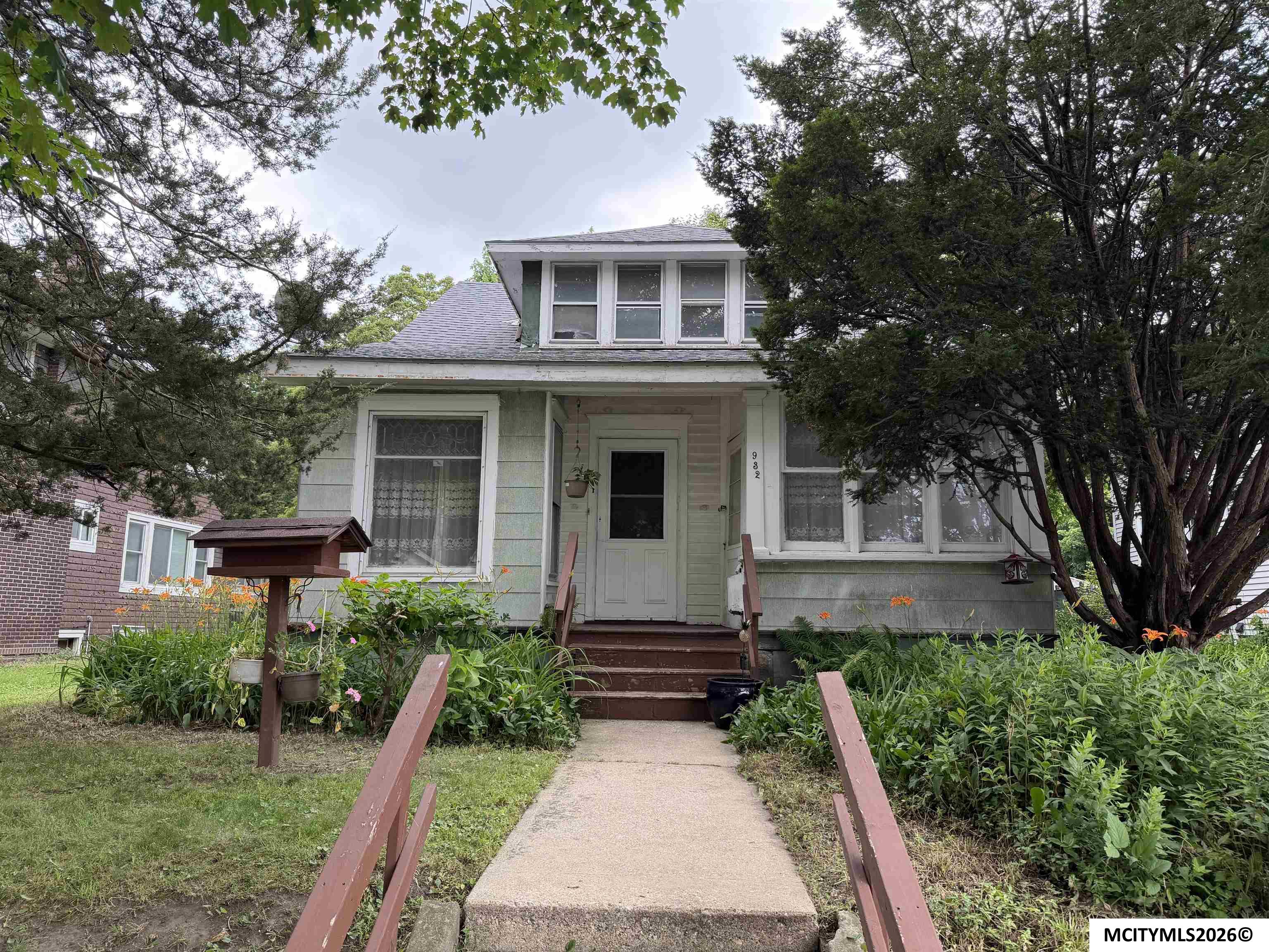 932 N Pennsylvania Mason City IA 50401