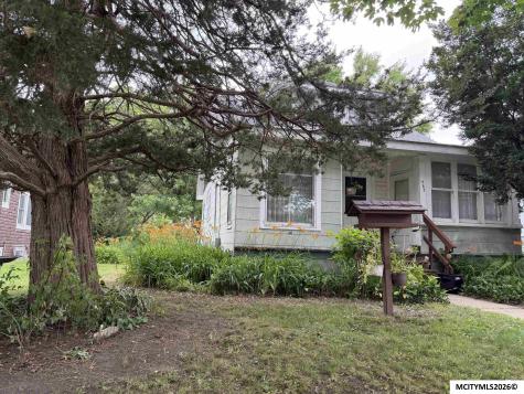932 N Pennsylvania Mason City IA 50401
