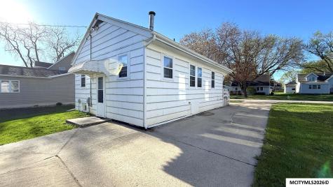 224 13th SE Mason City IA 50401