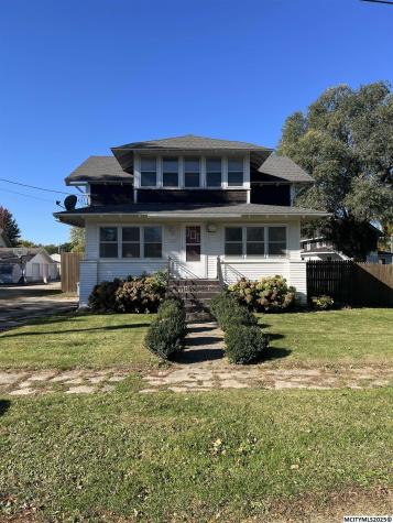 109 N Lincoln Street Sheffield IA 50475