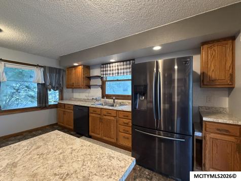 1302 N Adams Mason City IA 50401