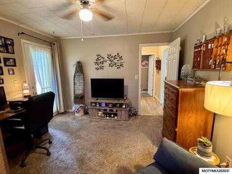 1033 16th NE Mason City IA 50401