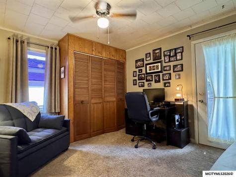 1033 16th NE Mason City IA 50401