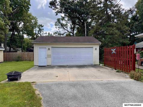 1033 16th NE Mason City IA 50401