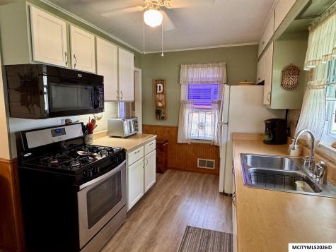 1033 16th NE Mason City IA 50401