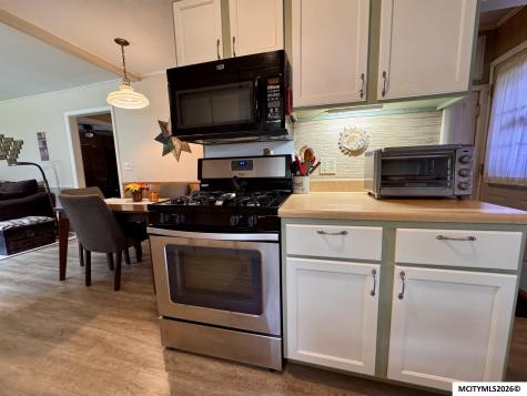 1033 16th NE Mason City IA 50401