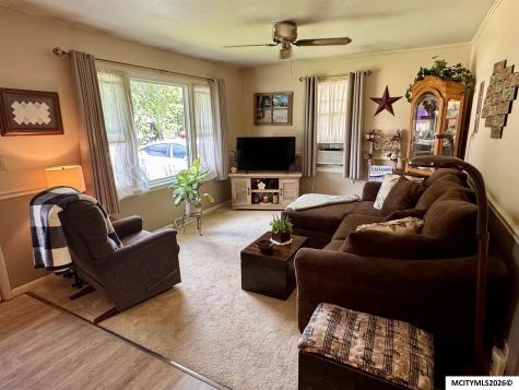 1033 16th NE Mason City IA 50401