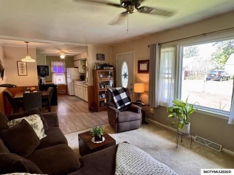 1033 16th NE Mason City IA 50401