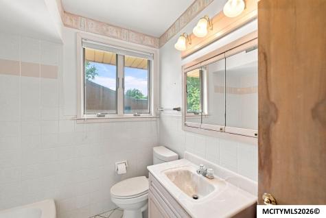 94 Brook Terrace Mason City IA 50401