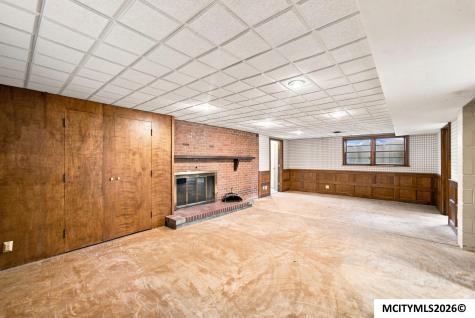 94 Brook Terrace Mason City IA 50401