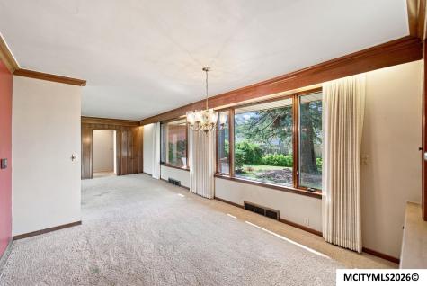 94 Brook Terrace Mason City IA 50401
