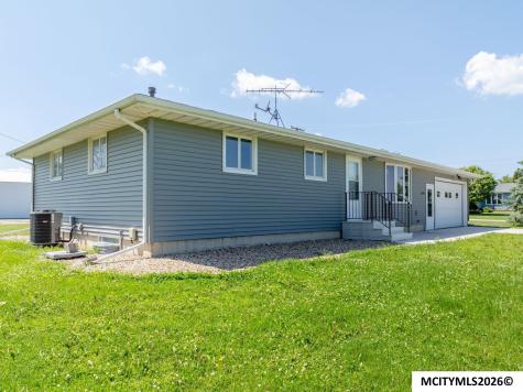 3310 S Delaware Mason City IA 50401