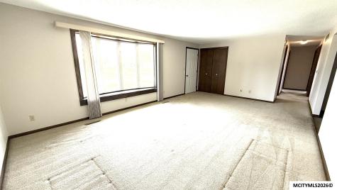 3310 S Delaware Mason City IA 50401