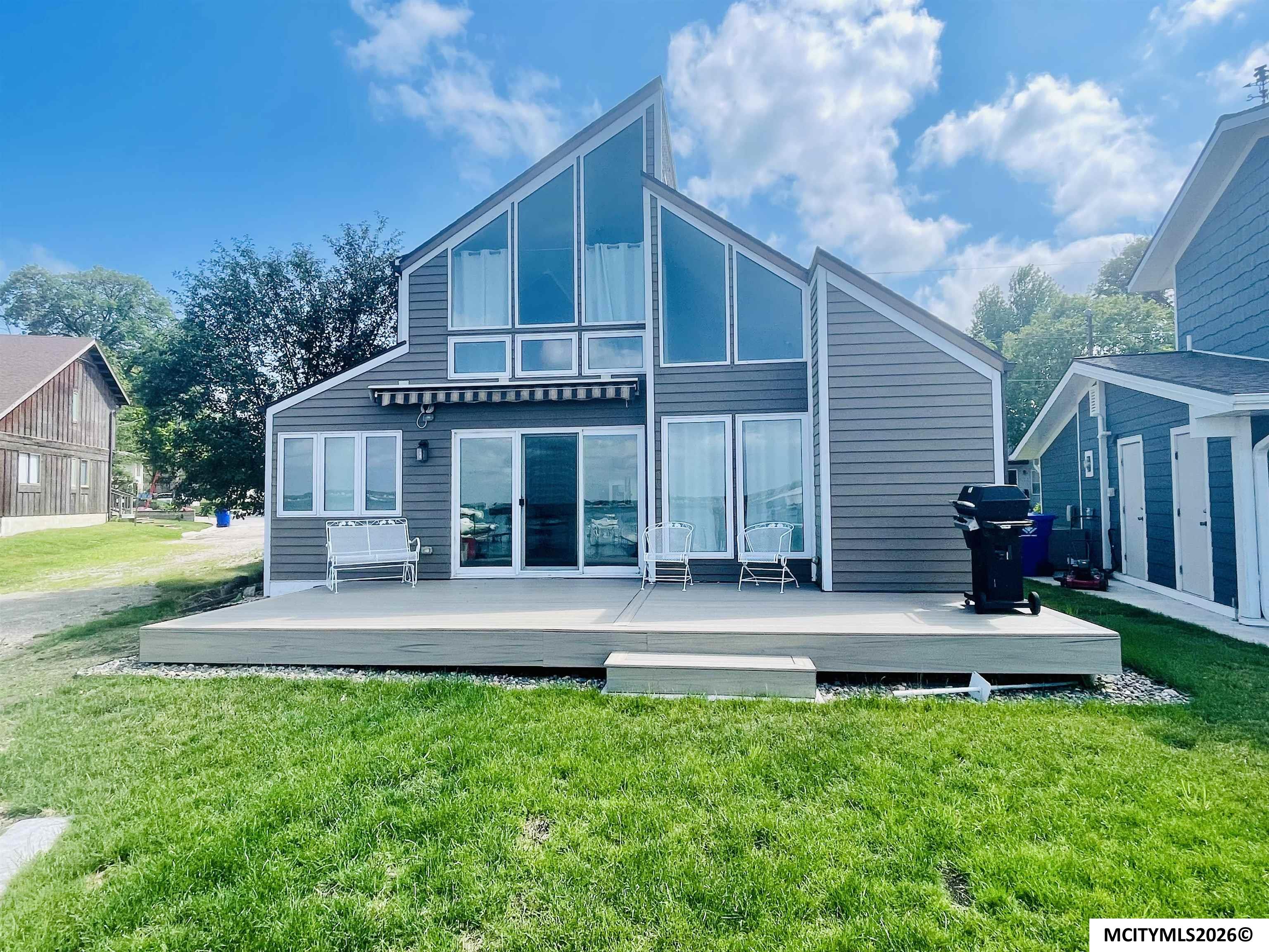 5122 Bayside Avenue Clear Lake IA 50428