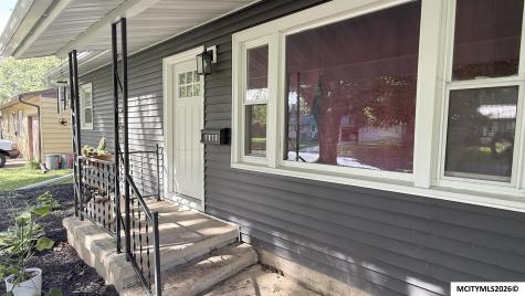 1015 Elizabeth Street Iowa Falls IA 50126
