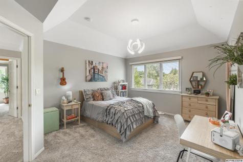 3 Deer Creek Court Mason City IA 50401