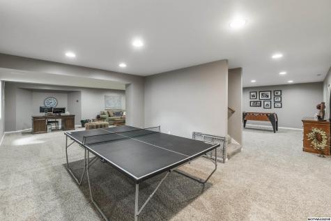 3 Deer Creek Court Mason City IA 50401