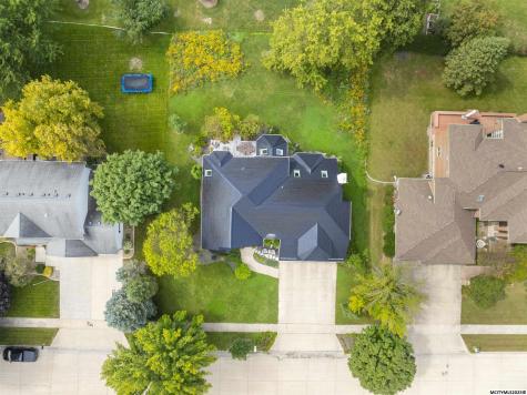 3 Deer Creek Court Mason City IA 50401
