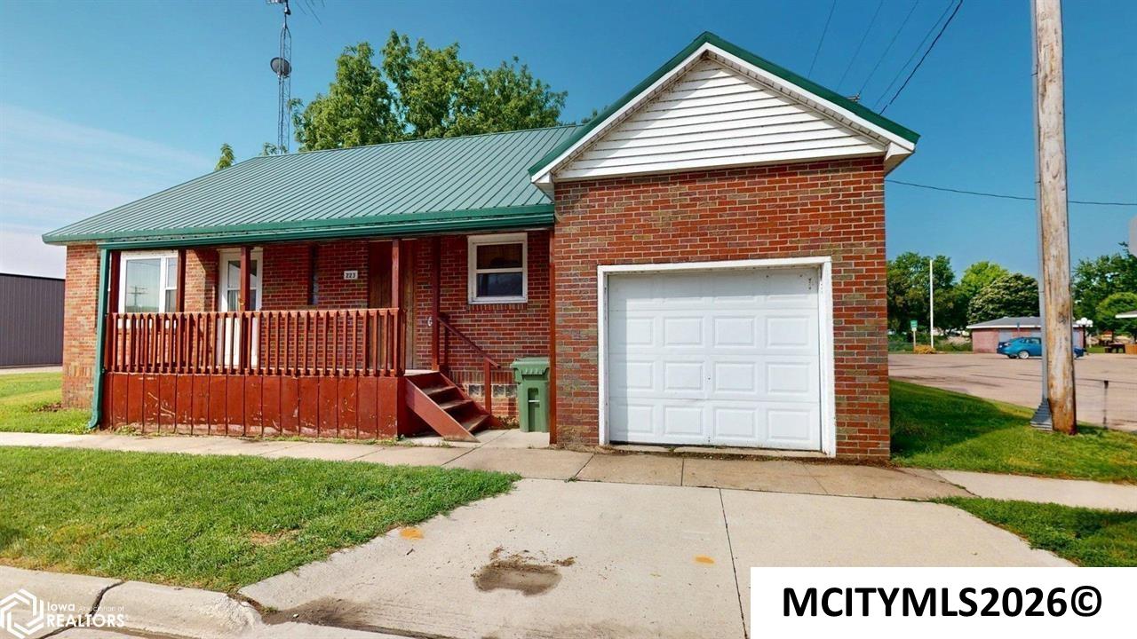 223 N 1st Street Greene IA 50636
