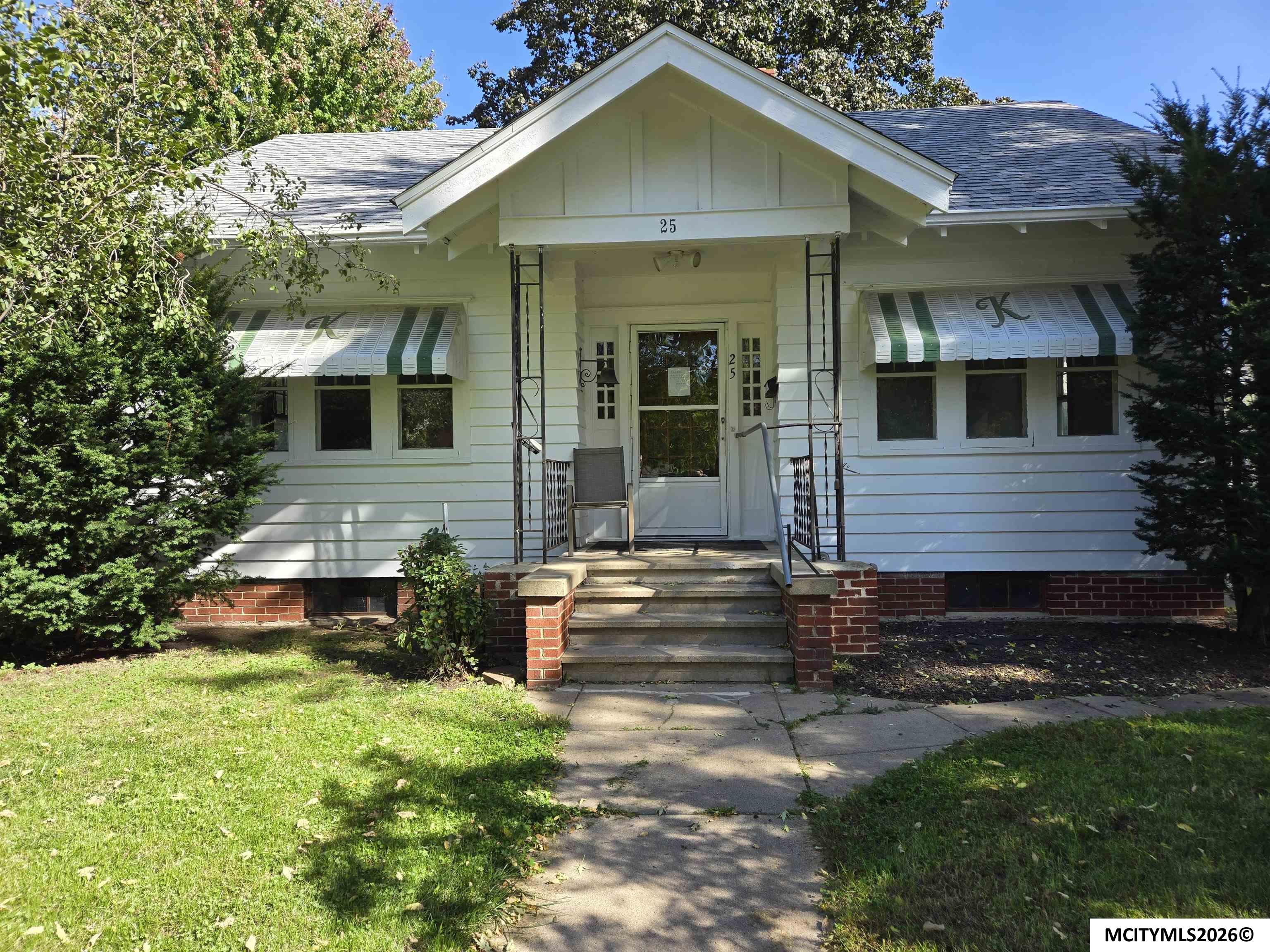 25 S Vermont Avenue Mason City IA 50401