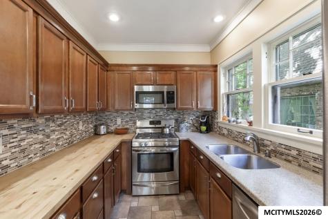 84 Linden Drive Mason City IA 50401