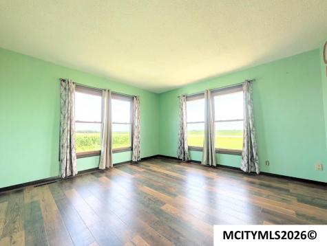 1437 270th Street Marble Rock IA 50653