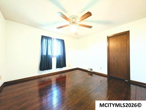 1437 270th Street Marble Rock IA 50653