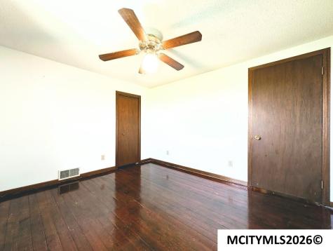 1437 270th Street Marble Rock IA 50653
