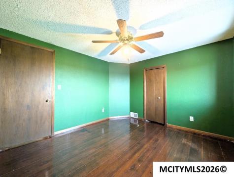 1437 270th Street Marble Rock IA 50653
