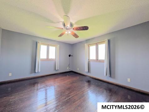 1437 270th Street Marble Rock IA 50653