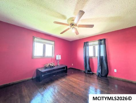 1437 270th Street Marble Rock IA 50653