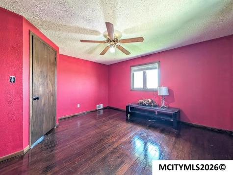 1437 270th Street Marble Rock IA 50653