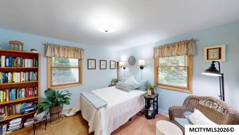 128 S Hampshire Place Mason City IA 50401