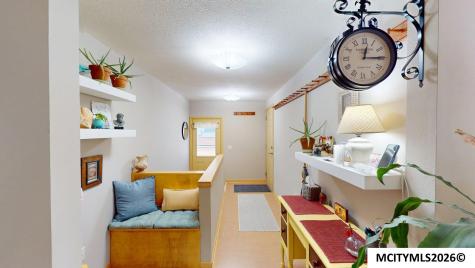 128 S Hampshire Place Mason City IA 50401