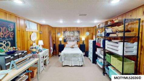 128 S Hampshire Place Mason City IA 50401