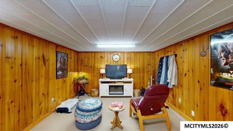 128 S Hampshire Place Mason City IA 50401