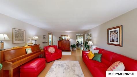 128 S Hampshire Place Mason City IA 50401