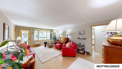 128 S Hampshire Place Mason City IA 50401