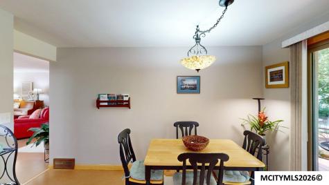 128 S Hampshire Place Mason City IA 50401