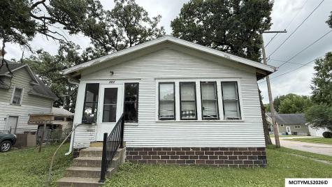 323 9th Street NE Mason City IA 50401
