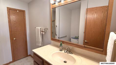 905 Briarcliff Circle Mason City IA 50401