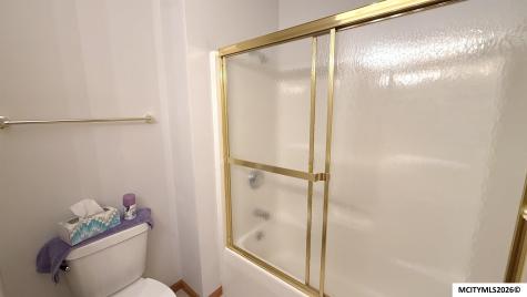 905 Briarcliff Circle Mason City IA 50401