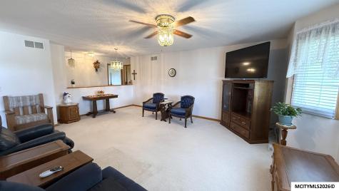 905 Briarcliff Circle Mason City IA 50401