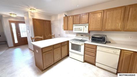 905 Briarcliff Circle Mason City IA 50401