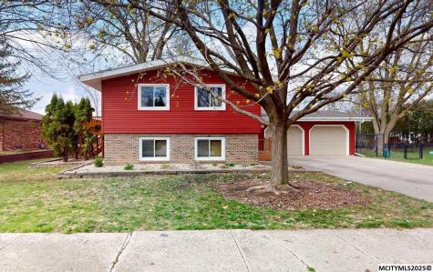 1044 14th SE Mason City IA 50401