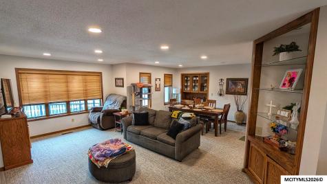 1030 15th SE Mason City IA 50401